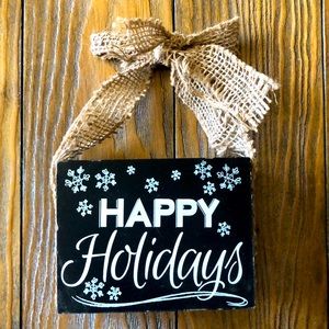 Happy Holidays decor